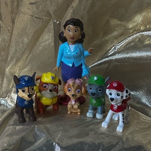Paw Patrol  Character Figures Lot of 6 Preowned - Picture 1 of 8